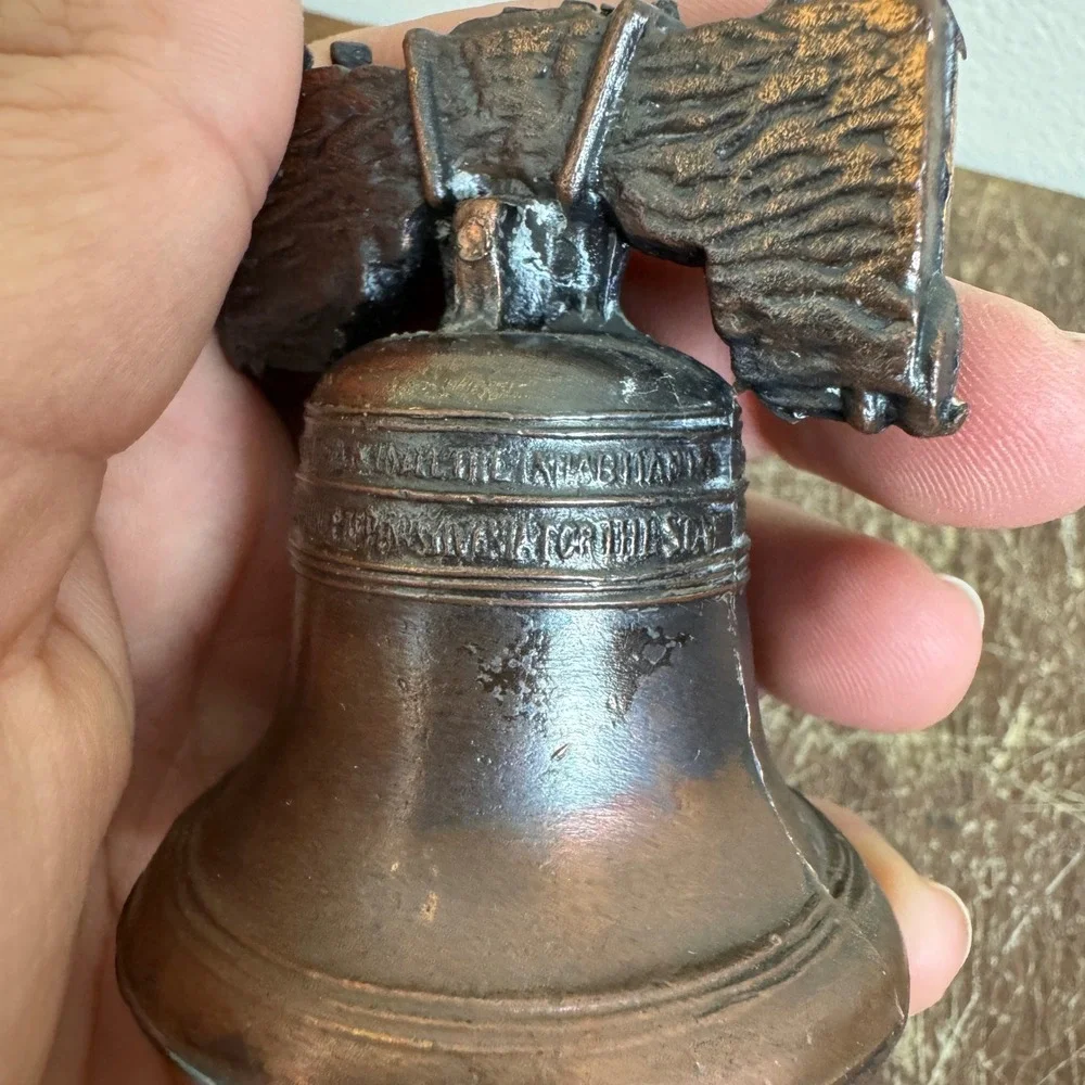 Liberty Bell Philadelphia PA Copper Tone Metal‎ Tourist Souvenir Keepsake